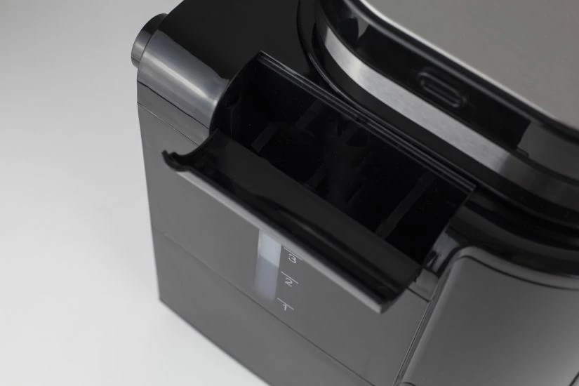 CASO Coffee Compact Coffee Maker With Integrated Grinder 4 CASO Coffee Compact Coffee Maker With Integrated Grinder - Image 4